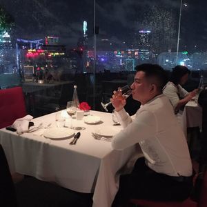 Meet your Posher, Hồng sơn